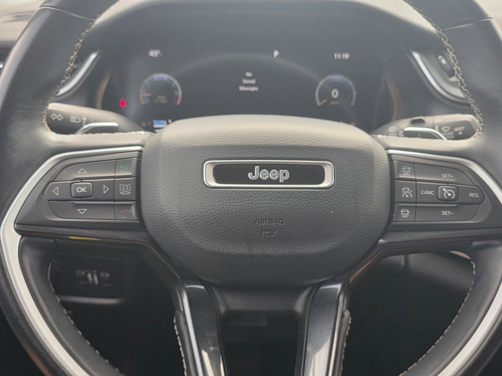 Used 2022 Jeep Grand Cherokee L Laredo w/ Luxury Tech Group I image 36