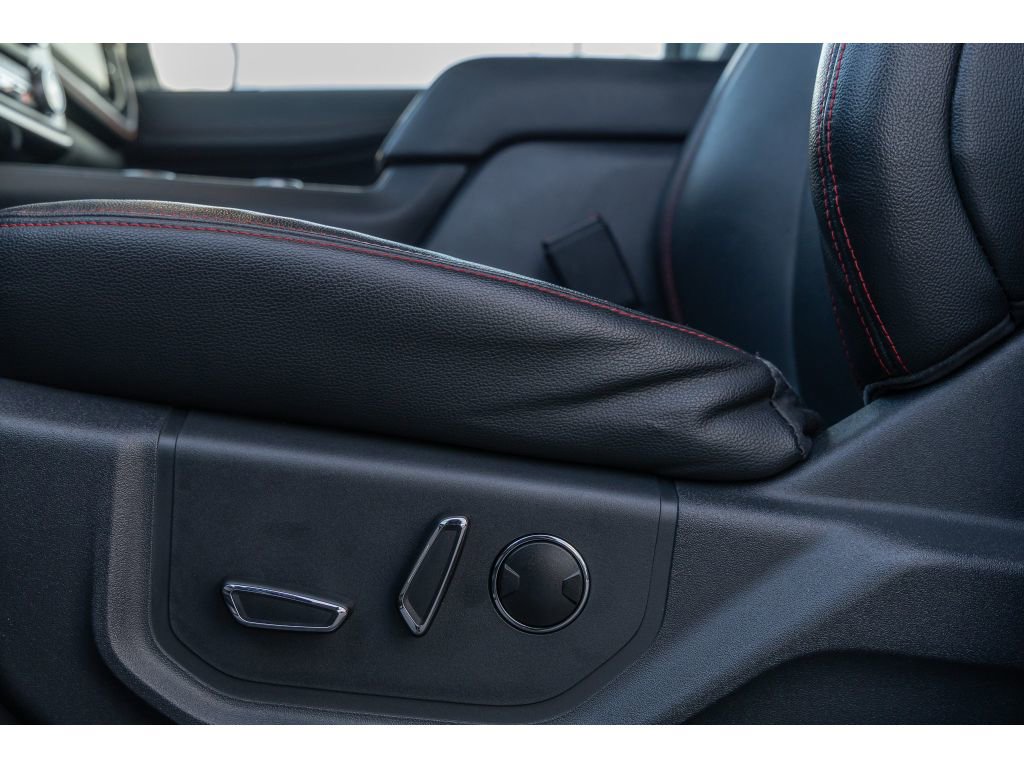 Used 2022 Ford Expedition Max Limited image 18