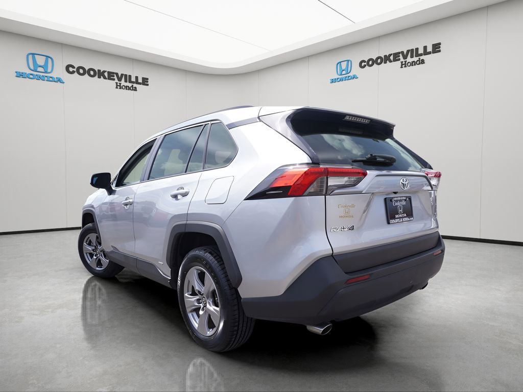 Used 2025 Toyota RAV4 XLE image 8