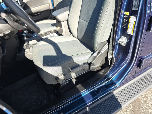 Used 2025 Jeep Wrangler Unlimited Sahara AWD/4WD image 15