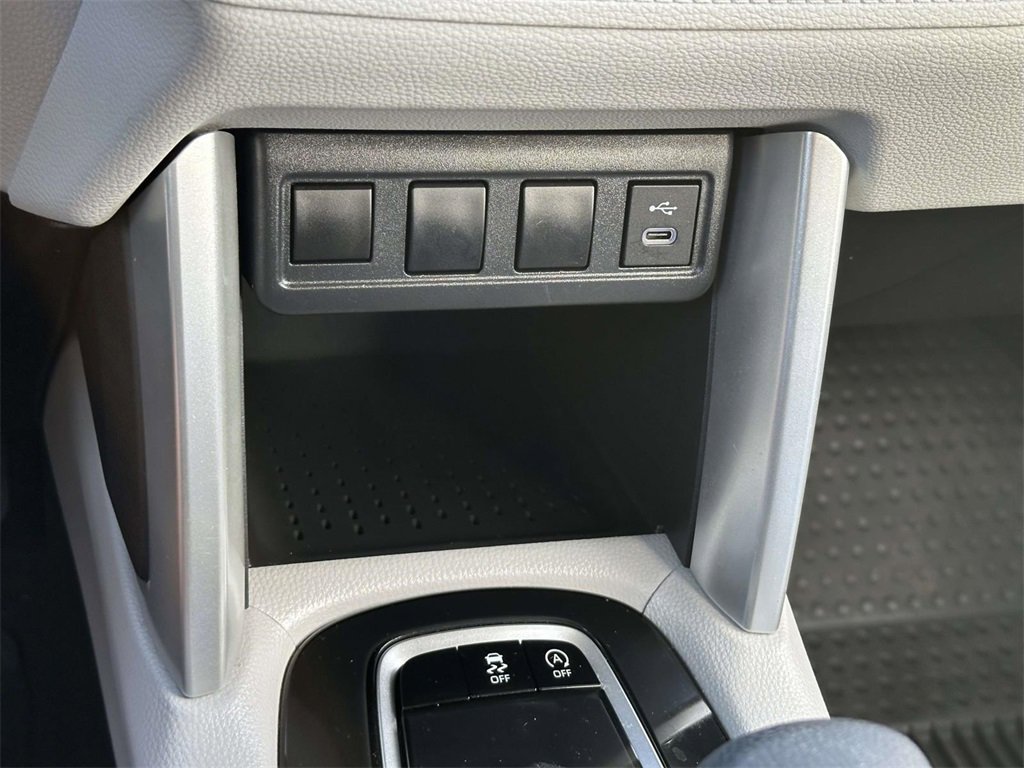 Certified 2023 Toyota Corolla Cross L image 6