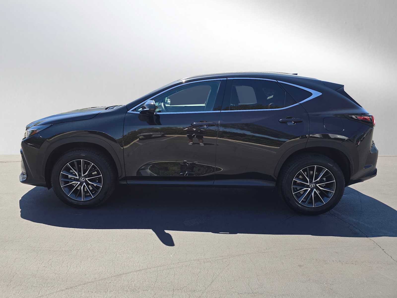 Used 2024 Lexus NX 350 AWD w/ Premium Package image 4