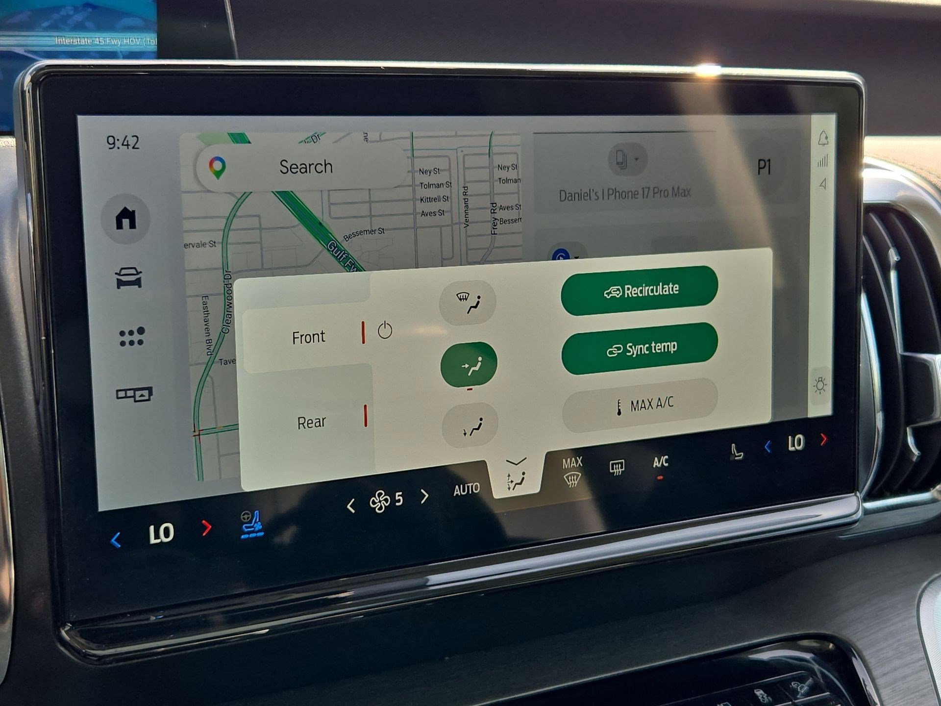 Used 2025 Ford Expedition Platinum image 27