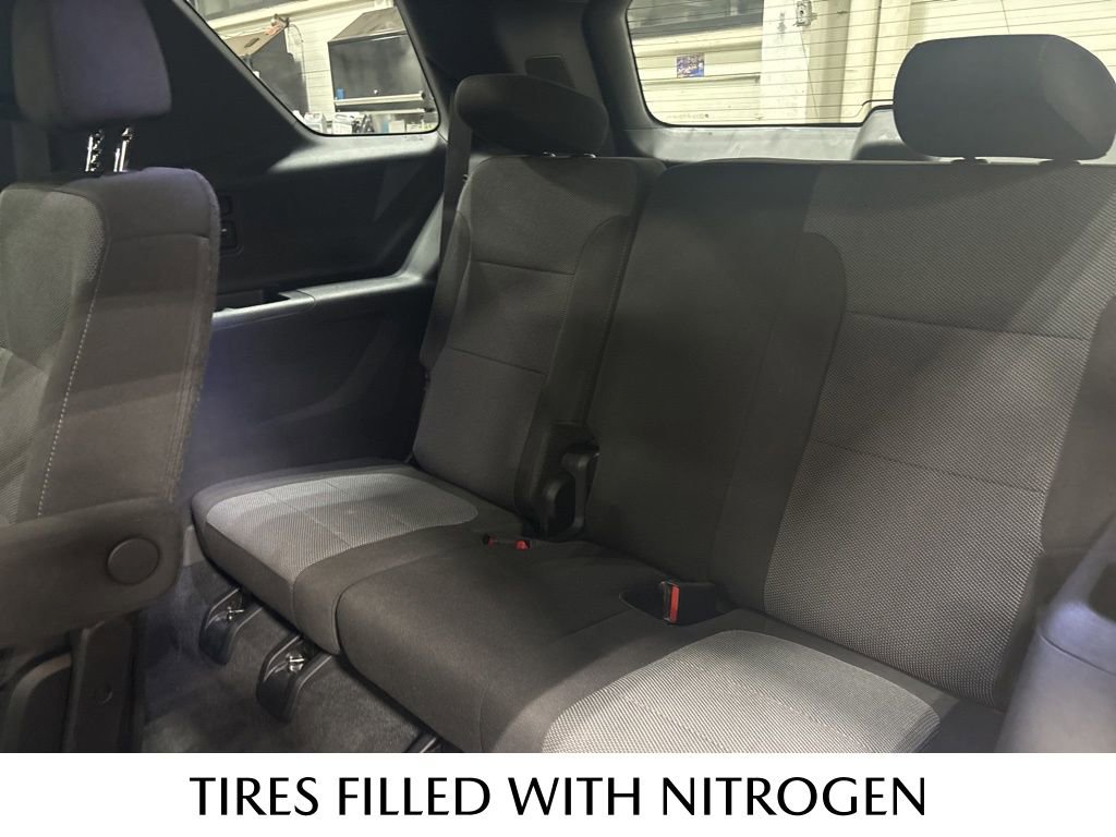 Used 2023 Chevrolet Traverse LT image 24