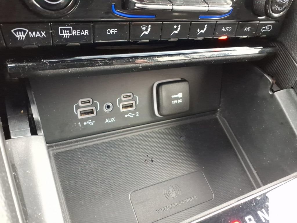 Used 2024 Jeep Grand Cherokee Altitude image 24