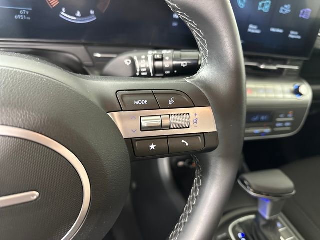 Used 2024 Hyundai Kona SEL image 17