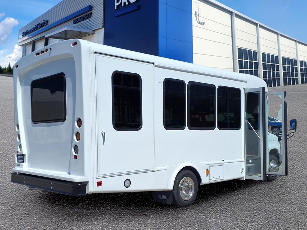 Used 2025 Ford E-450 and Econoline 450 Super Duty w/ Shuttle Bus Prep Package RWD image 28