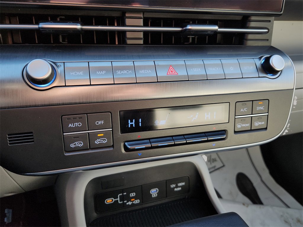 Used 2025 Hyundai Kona SEL image 27