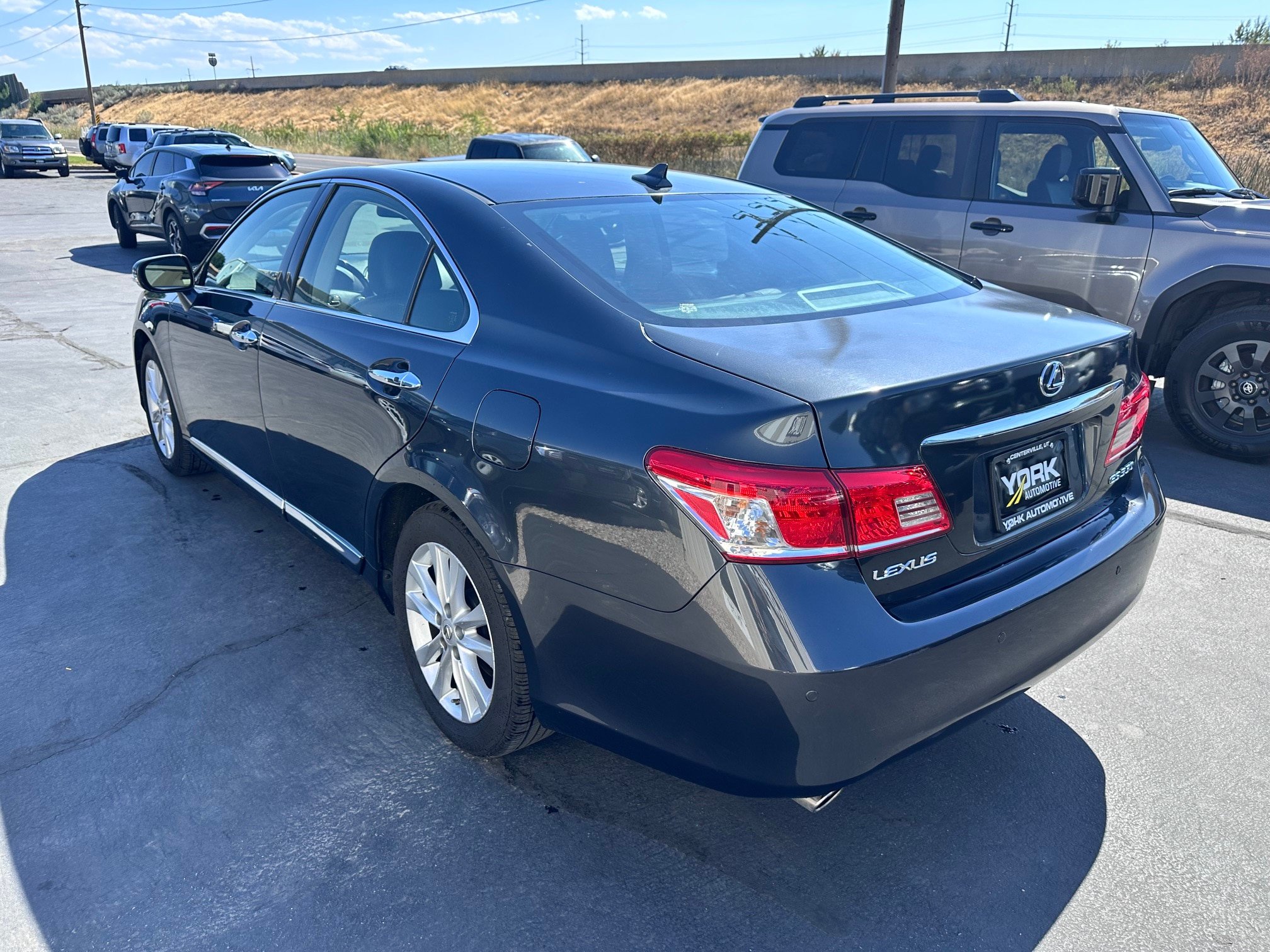 Used 2010 Lexus ES 350 FWD image 4