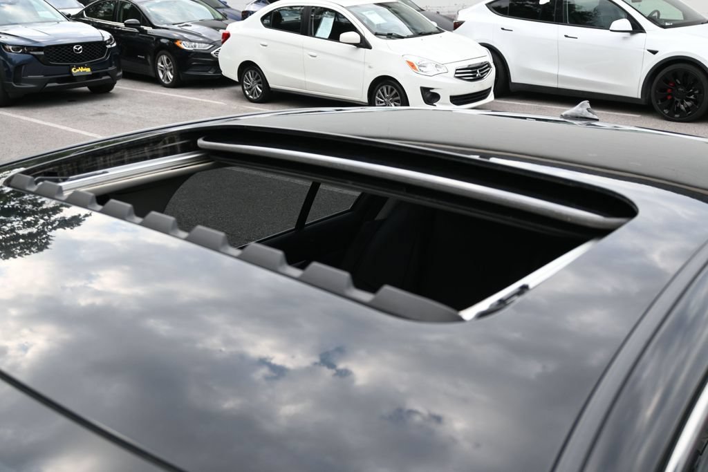 Used 2022 INFINITI Q50 Luxe w/ Cargo Package RWD image 14