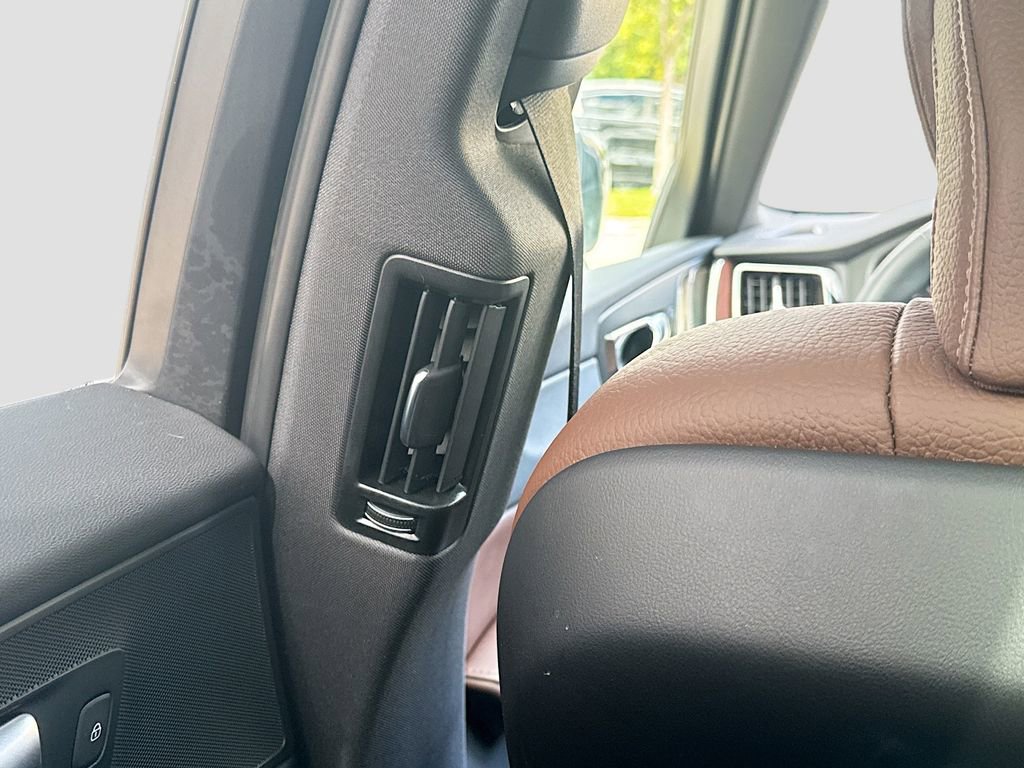 Used 2023 Volvo XC60 B5 Plus w/ Protection Package Premier image 28