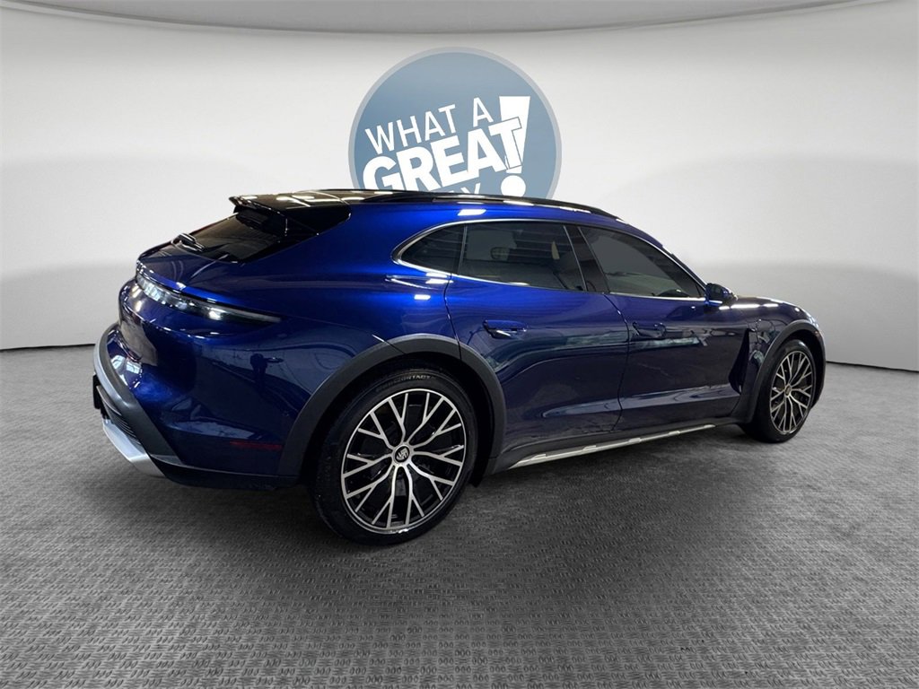 Used 2022 Porsche Taycan 4 Cross Turismo image 3