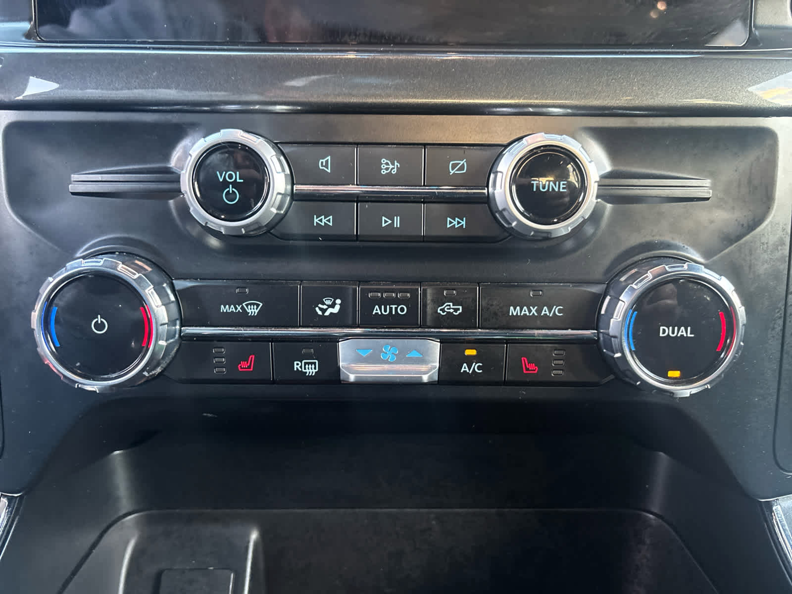 Used 2023 Ford F150 XLT w/ Equipment Group 302A High image 11