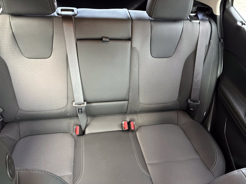 Used 2023 Buick Encore GX Select w/ Sport Touring Package AWD/4WD image 43