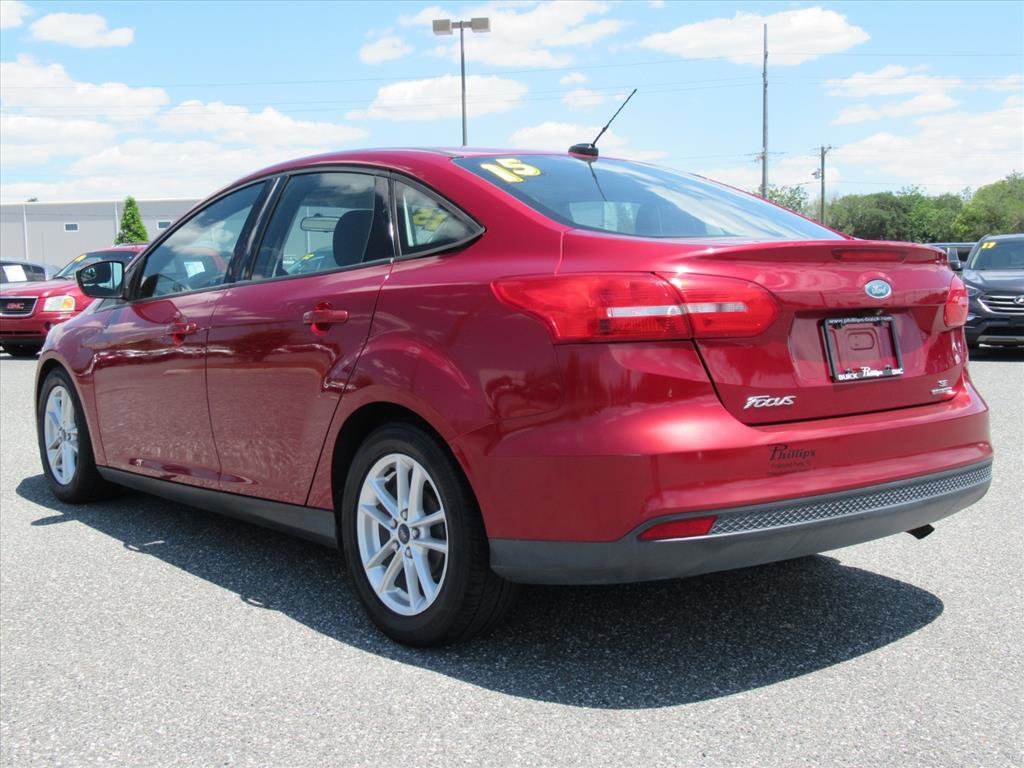 Used 2015 Ford Focus SE FWD image 5