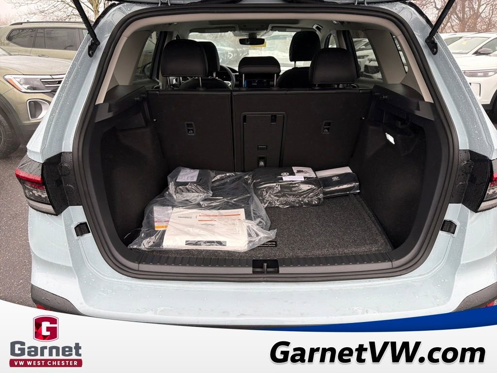 New 2026 Volkswagen Taos SE image 18