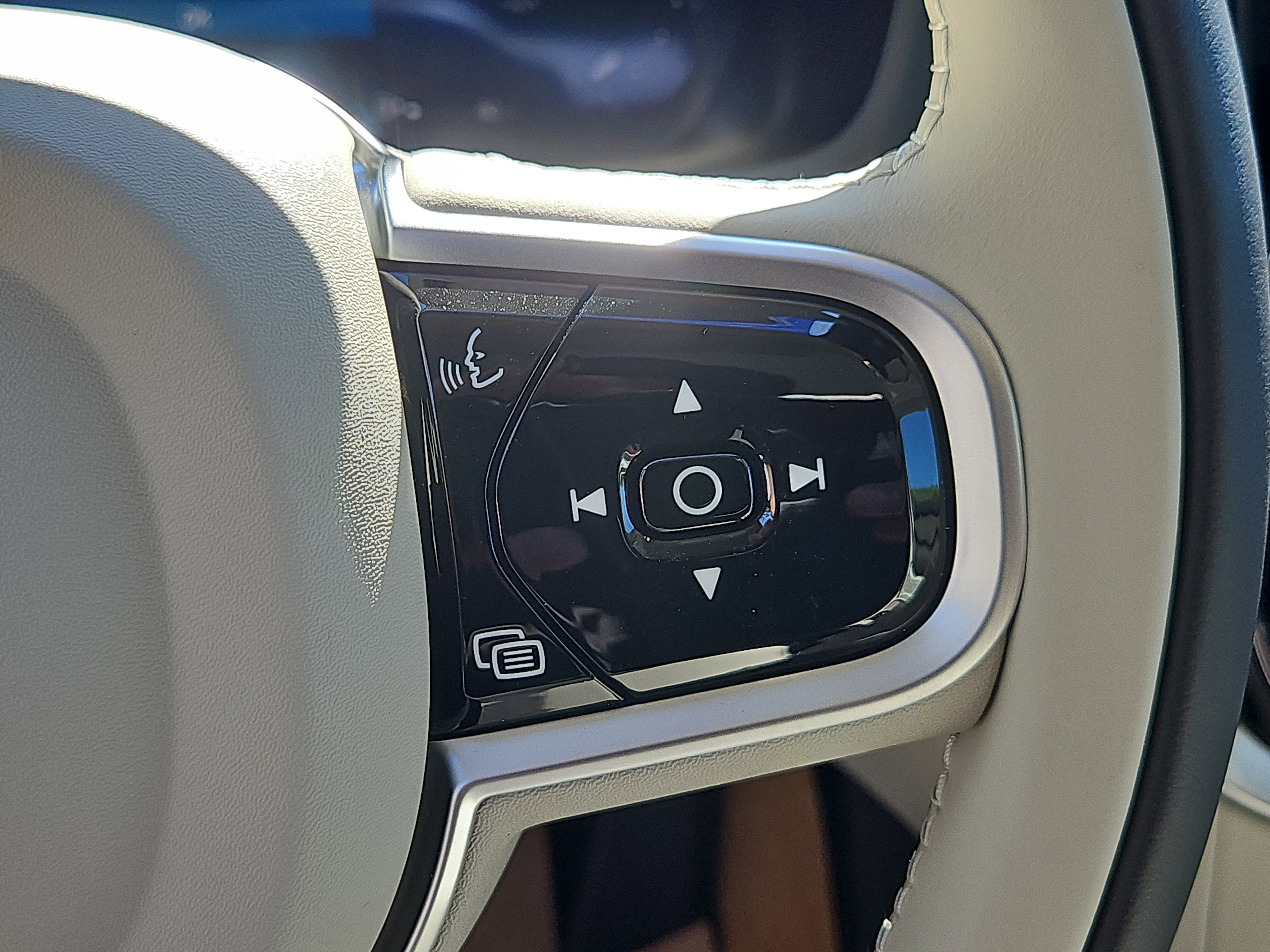 New 2026 Volvo V60 B5 Cross Country Plus w/ Protection Package Premier image 16