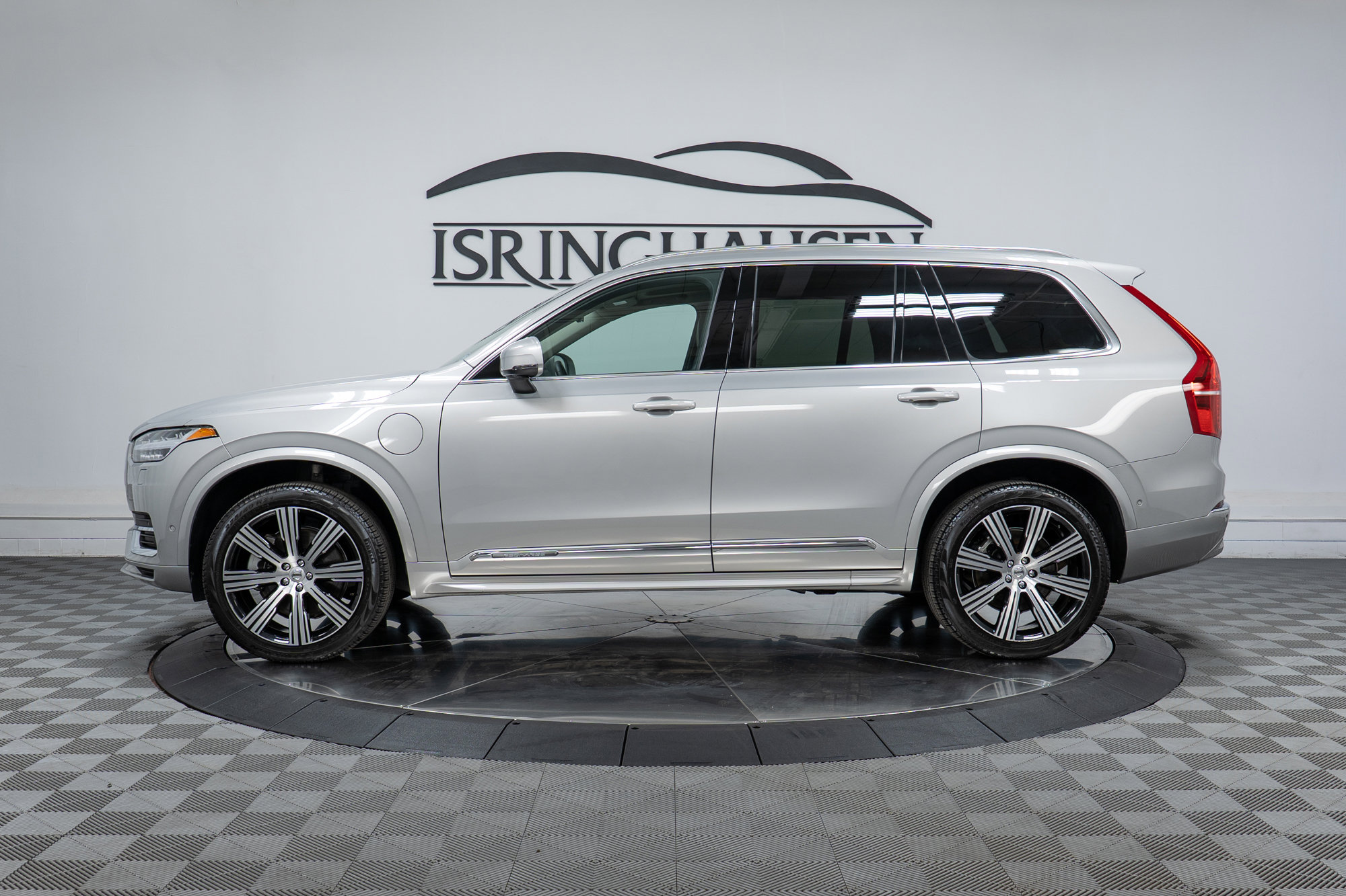 Used 2024 Volvo XC90 T8 Plus w/ Protection Package Premier image 8