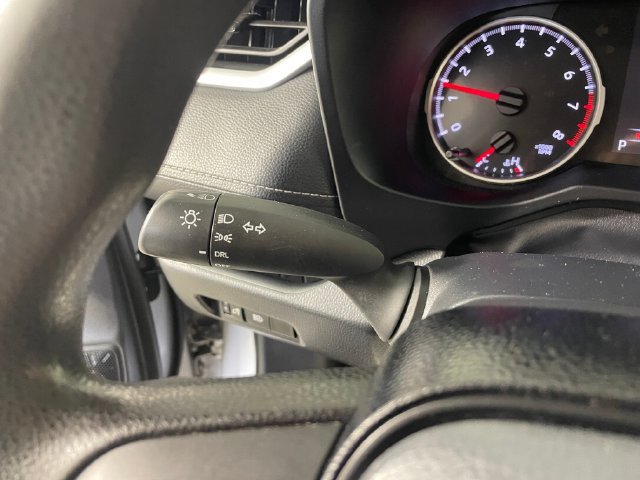 Used 2020 Toyota RAV4 LE AWD/4WD image 13