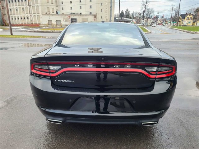 Used 2022 Dodge Charger SXT image 8