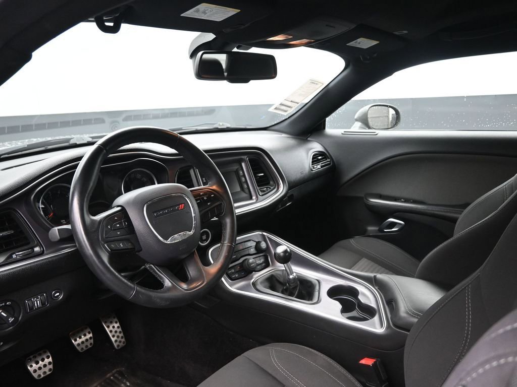 Used 2017 Dodge Challenger R/T image 14