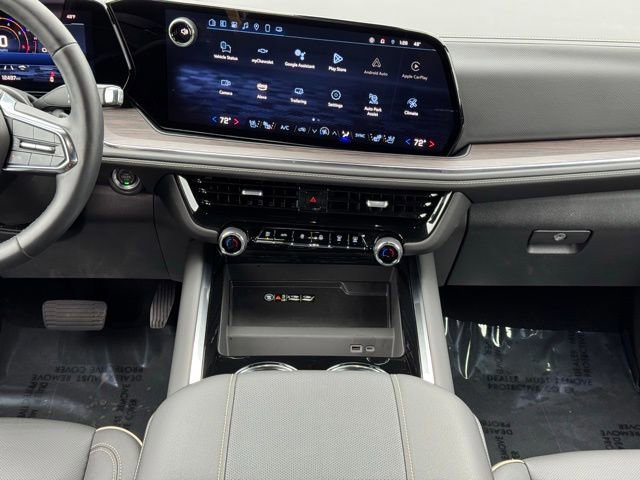 Used 2025 Chevrolet Suburban Premier image 30