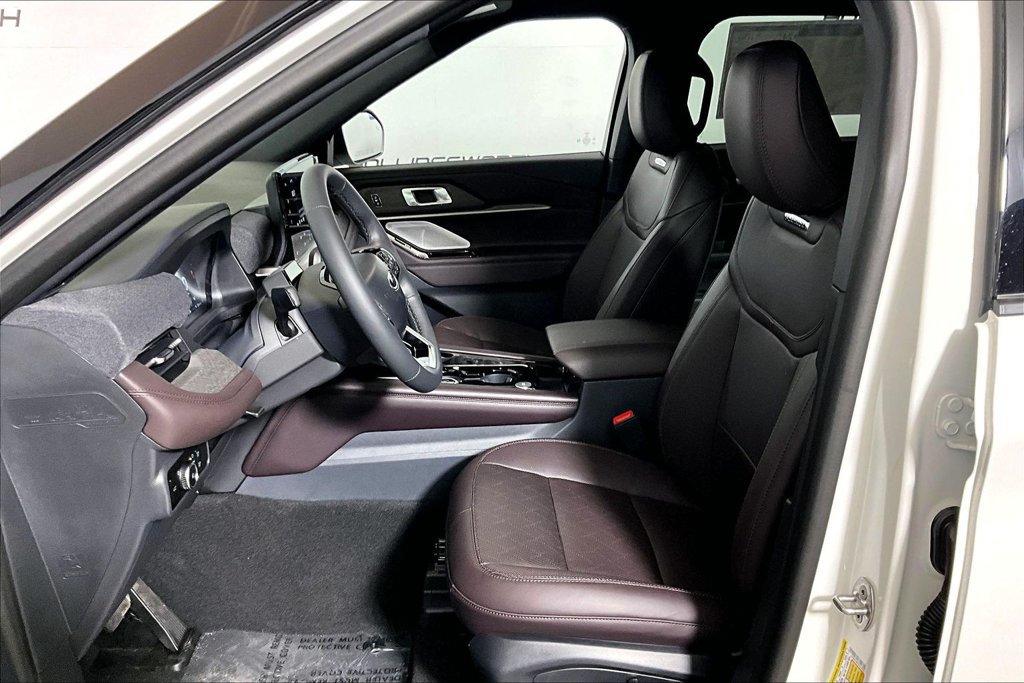 New 2026 Ford Explorer Platinum RWD image 9