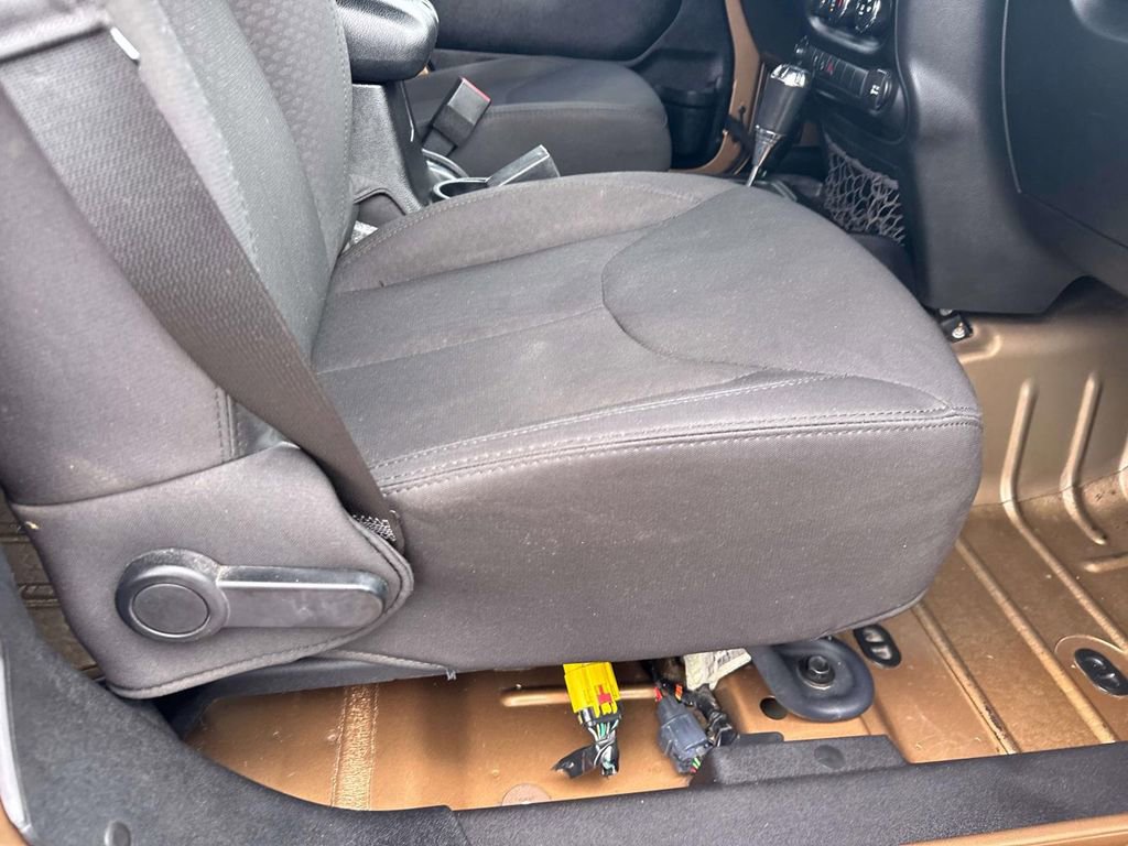 Used 2015 Jeep Wrangler Unlimited Sport w/ Quick Order Package 24S image 12