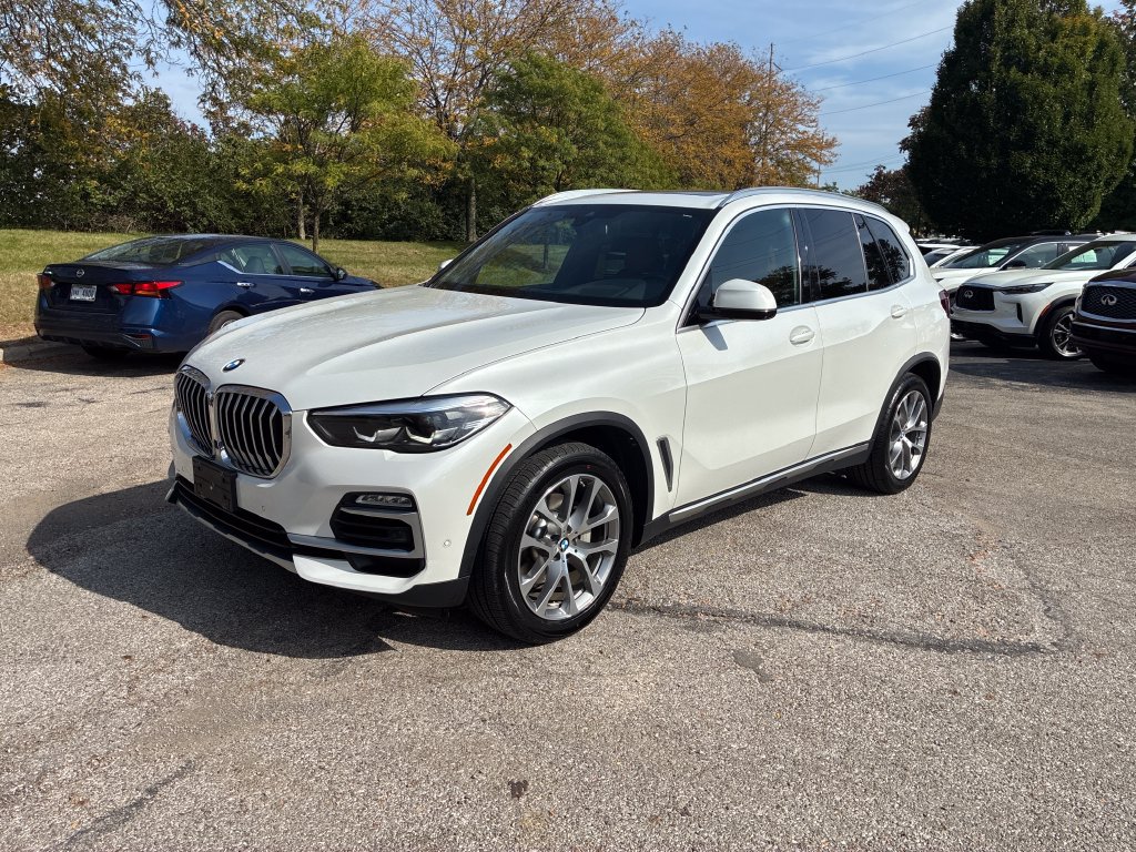 Used 2019 BMW X5 xDrive40i w/ Premium Package 2