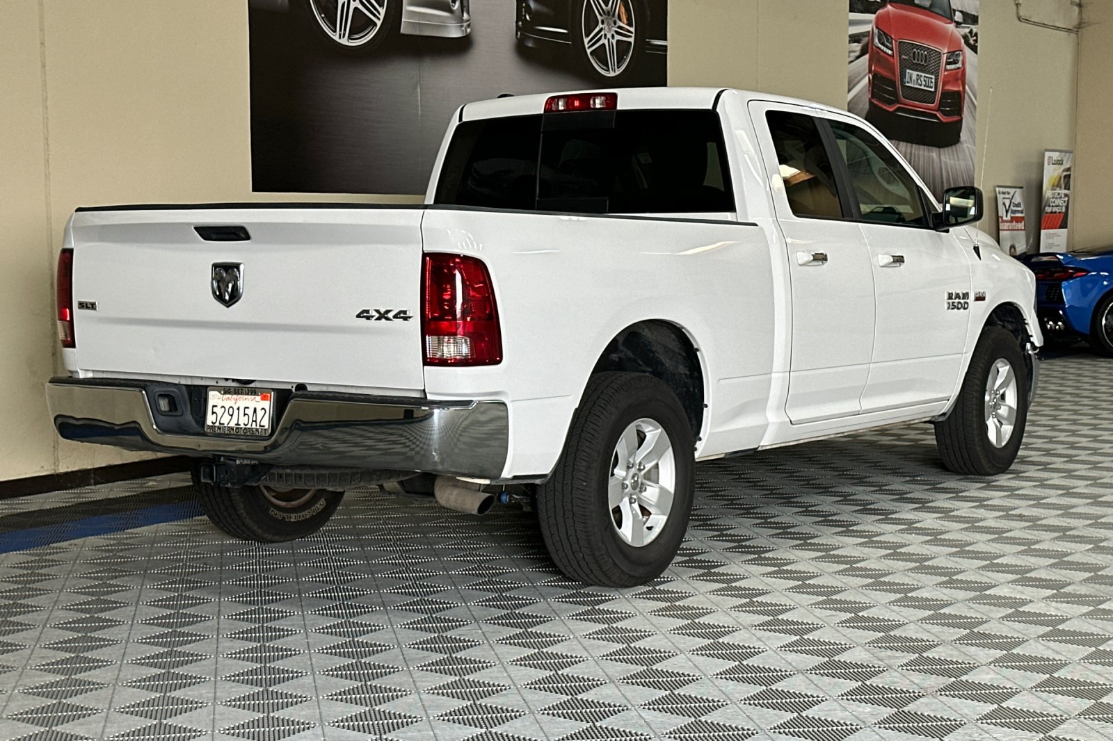 Used 2017 RAM 1500 Classic SLT image 4