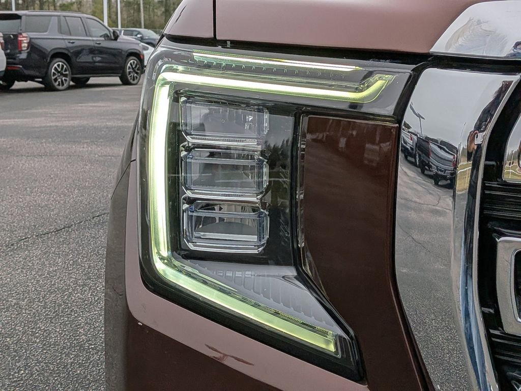 Used 2022 GMC Yukon XL SLT AWD/4WD image 13