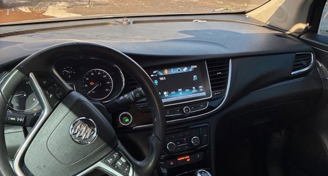 Used 2017 Buick Encore Preferred image 4