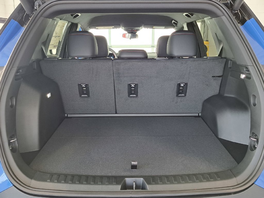 New 2027 Chevrolet Equinox RS w/ Convenience Package III FWD image 14