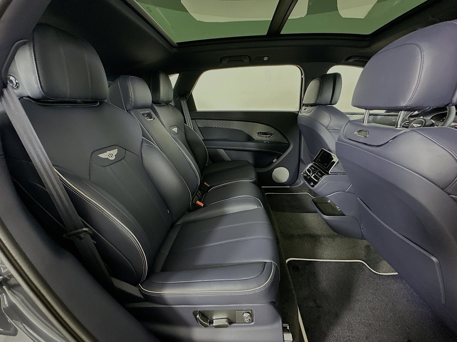 New 2026 Bentley Bentayga Extended Wheelbase AWD/4WD image 47