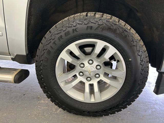 Used 2018 Chevrolet Silverado 1500 LT w/ All Star Edition AWD/4WD image 12