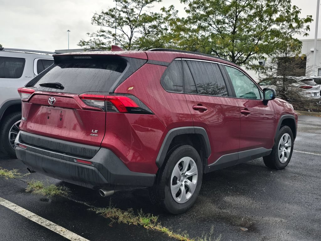 Used 2021 Toyota RAV4 LE AWD/4WD image 8