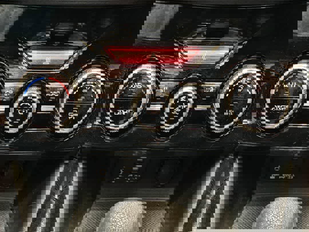 Used 2023 Subaru Forester Premium image 21