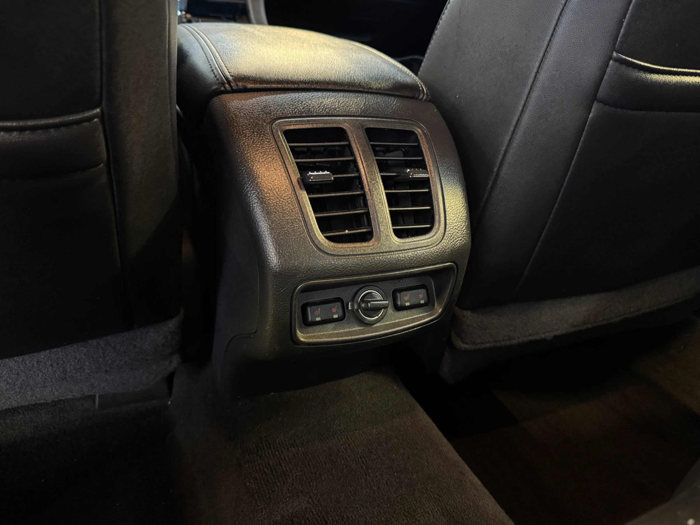 Used 2013 Ford Taurus Limited FWD image 22