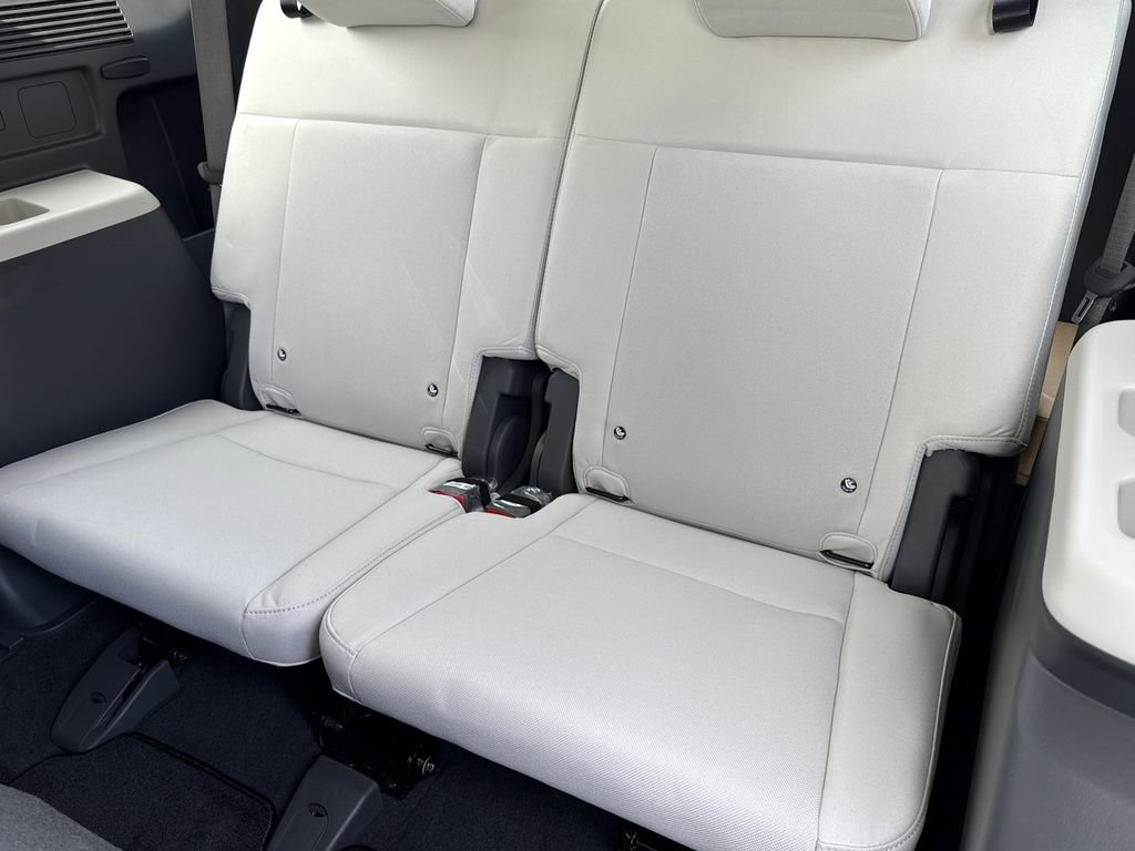 New 2026 Hyundai Santa Fe SE image 18