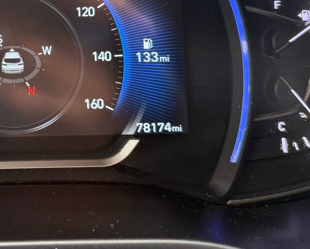 Used 2020 Hyundai Santa Fe Limited image 18