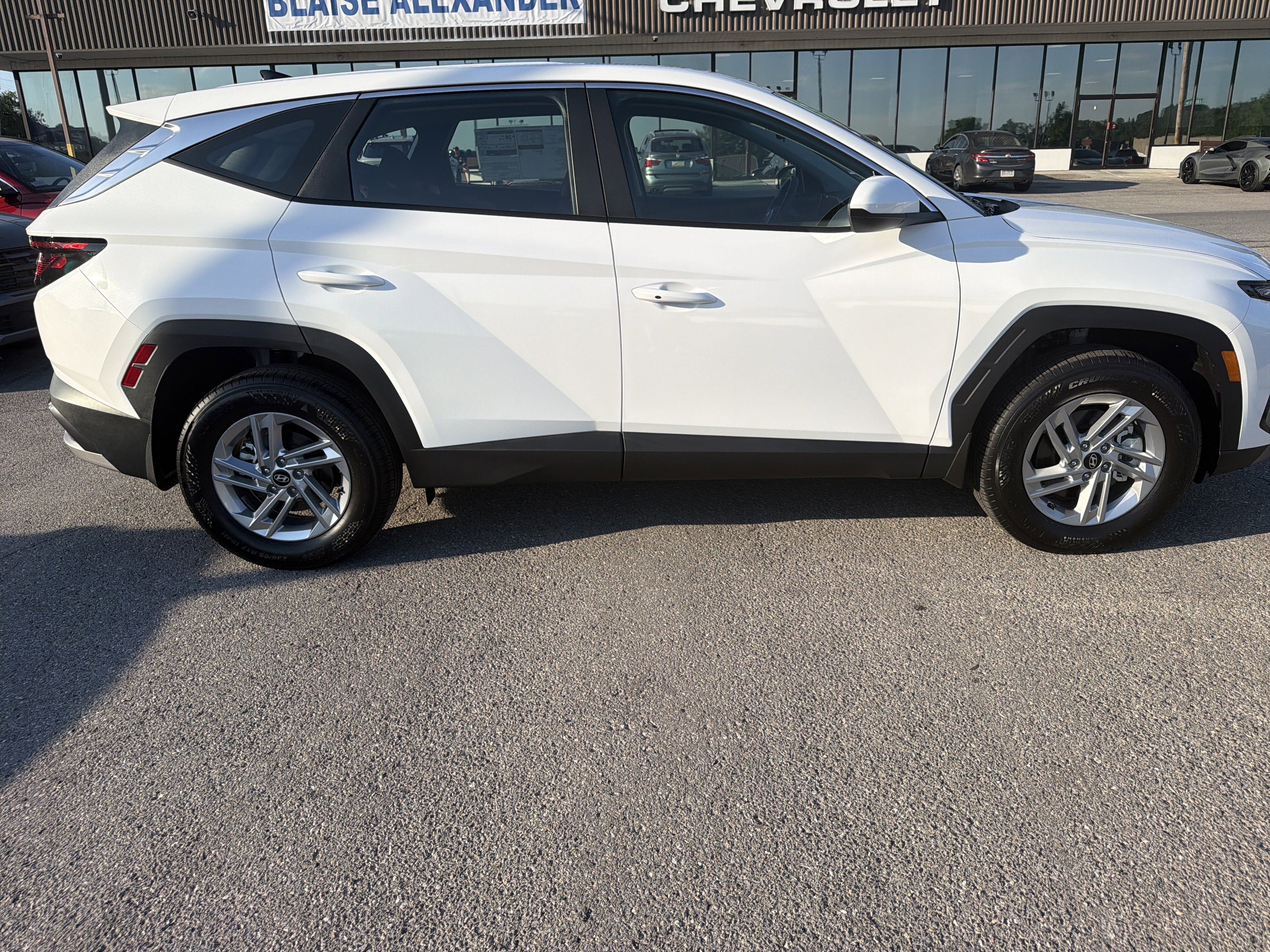 New 2026 Hyundai Tucson SE AWD/4WD image 2