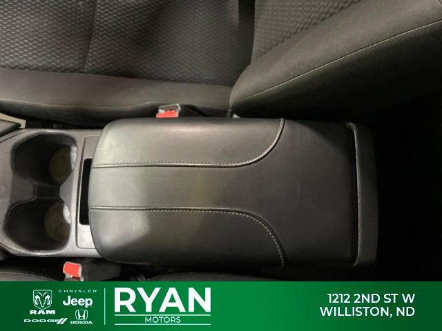 Used 2019 Nissan Rogue Sport S AWD/4WD image 29