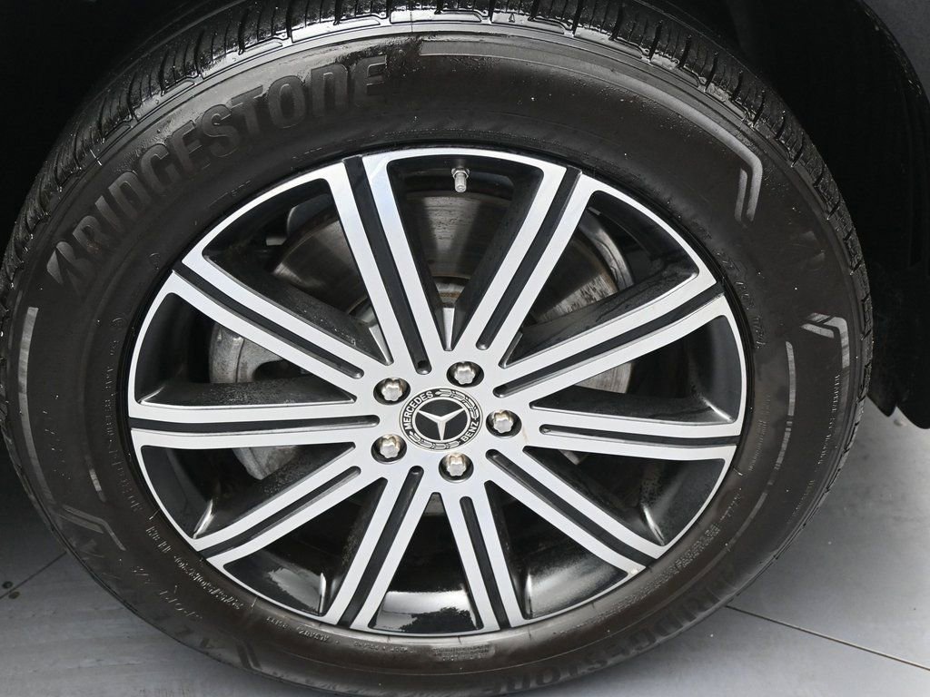 Used 2025 Mercedes-Benz GLE 450e GLE 450e w/ Winter Package image 44