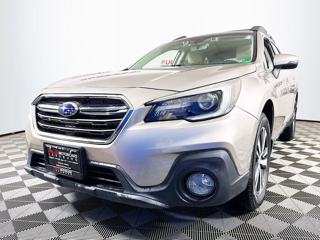 Used 2018 Subaru Outback 3.6R Limited image 3