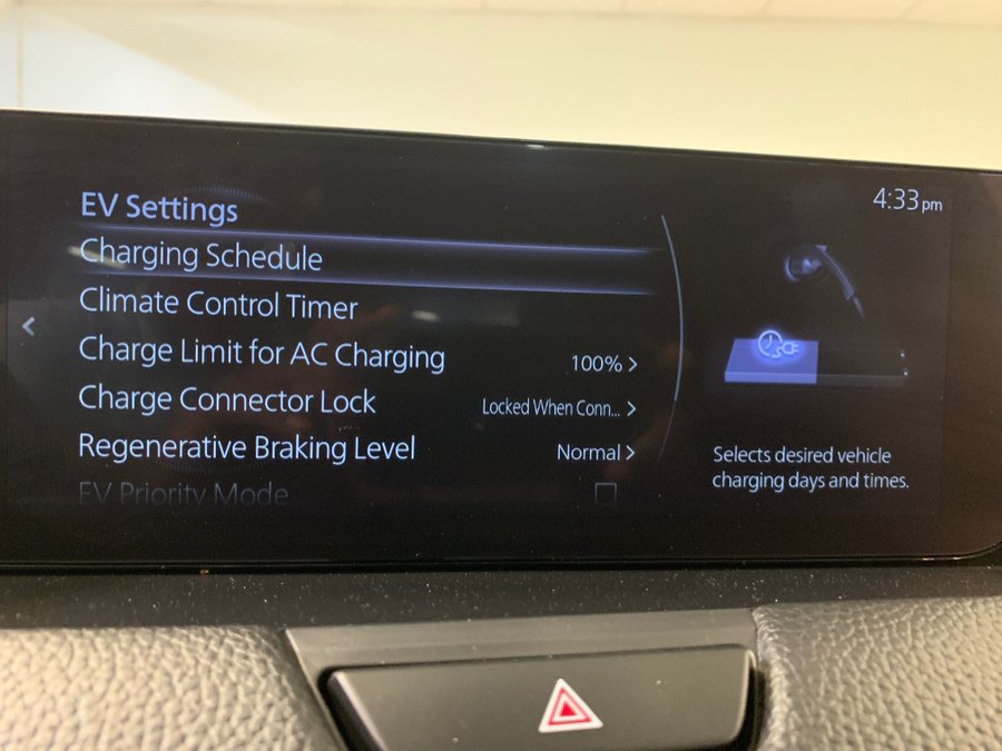 Used 2024 MAZDA CX-90 Plug-In Hybrid w/ Premium Pkg AWD/4WD image 29