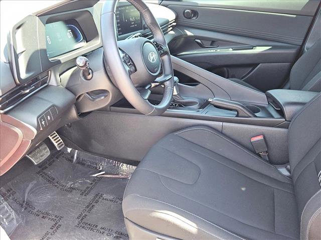 Used 2025 Hyundai Elantra Sport FWD image 21