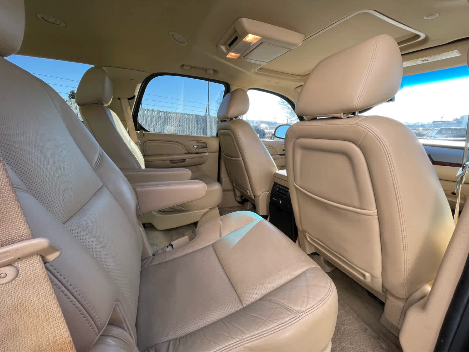 Used 2014 Cadillac Escalade Premium image 25