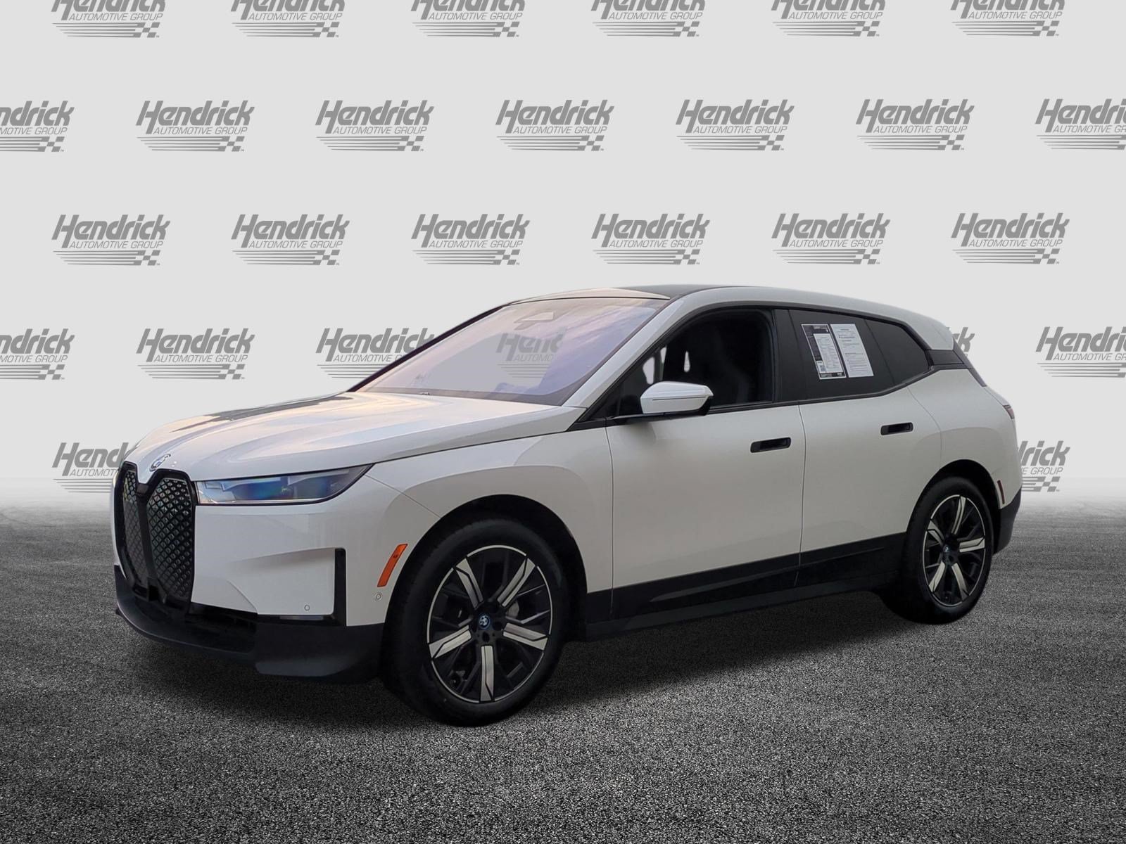 Certified 2022 BMW iX xDrive50 AWD/4WD image 6