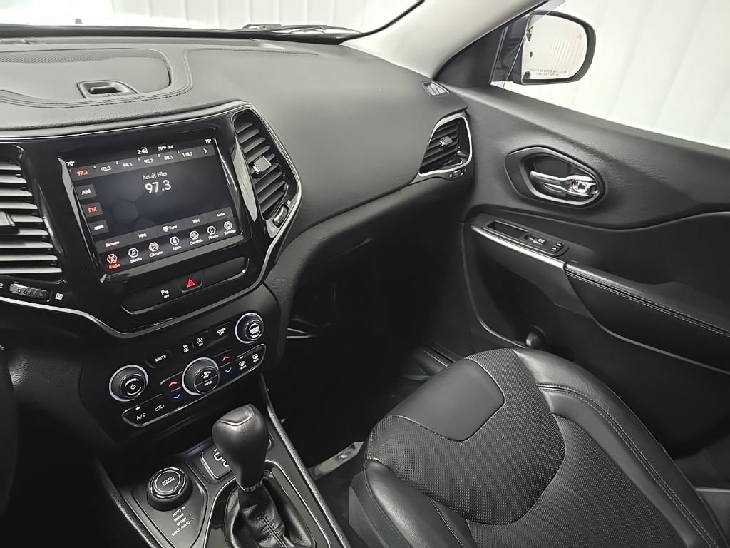 Used 2019 Jeep Cherokee Limited AWD/4WD image 26