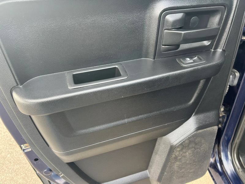 Used 2014 RAM 1500 ST w/ SXT Appearance Group AWD/4WD image 19